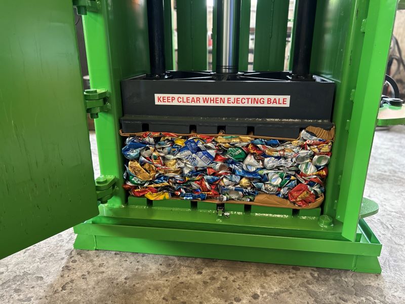 can baling press