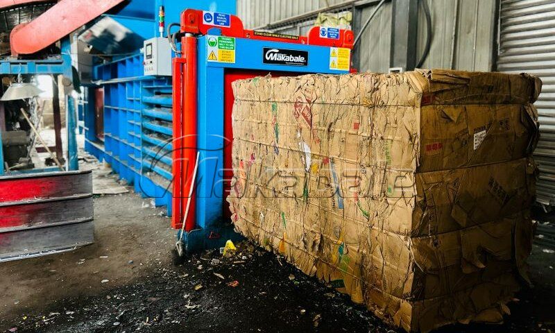 Closed-End Horizontal Cardboard Balers